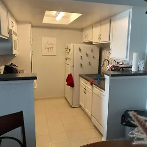  Apartment Cozy Woodside