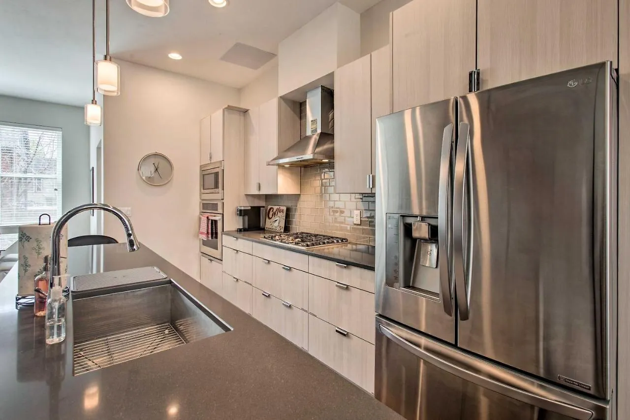 Denver Abode With Rooftop Deck And City Views Semesterbostad
